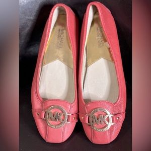 EUC Micheal Kors Flats with Gold Mk Logo